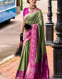 Engrossing Green Soft Banarasi Silk Saree With Arresting Blouse Piece