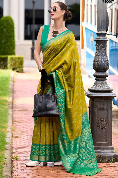 Load image into Gallery viewer, Scrumptious Mehndi Soft Banarasi Silk Saree With Splendorous Blouse Piece
