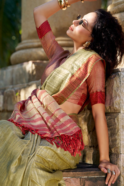 Conflate Green Cotton Silk Saree With Desuetude Blouse Piece