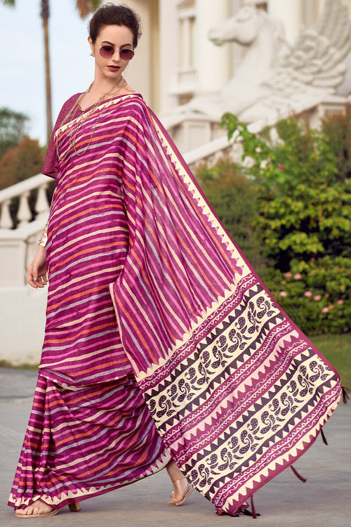 Load image into Gallery viewer, Sonorous Dark Pink Printed Mul Cotton Saree With Verdant Blouse Piece
