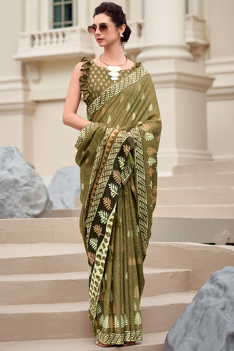 Evanescent Mehndi Printed Mul Cotton Saree With Serendipity Blouse Piece