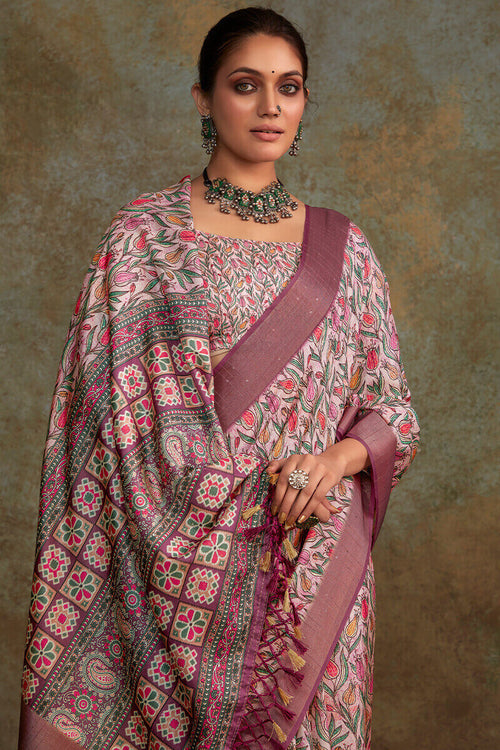 Load image into Gallery viewer, Engaging Lavender Digital Printed Soft Silk Saree With Gossamer Blouse Piece
