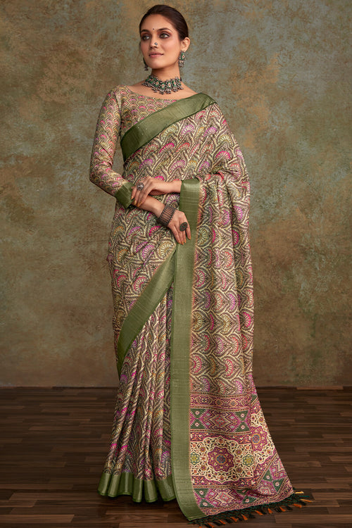 Load image into Gallery viewer, Sonorous Green Digital Printed Soft Silk Saree With Glamorous Blouse Piece
