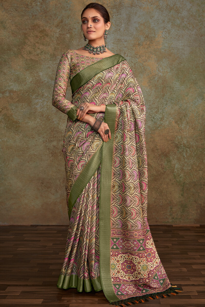 Sonorous Green Digital Printed Soft Silk Saree With Glamorous Blouse Piece