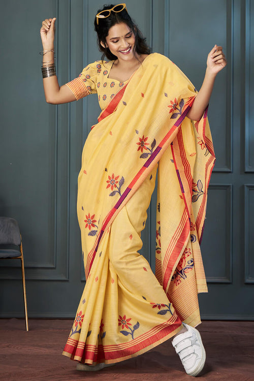 Load image into Gallery viewer, Ineffable Yellow Cotton Silk Saree With Nectarous Blouse Piece
