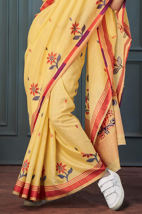 Load image into Gallery viewer, Ineffable Yellow Cotton Silk Saree With Nectarous Blouse Piece
