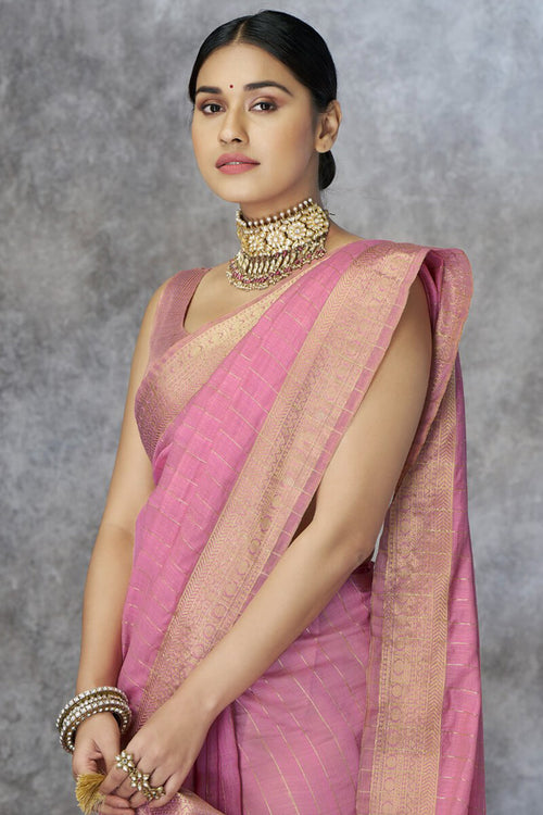 Load image into Gallery viewer, Engaging Pink Cotton Silk Saree With Petrichor Blouse Piece
