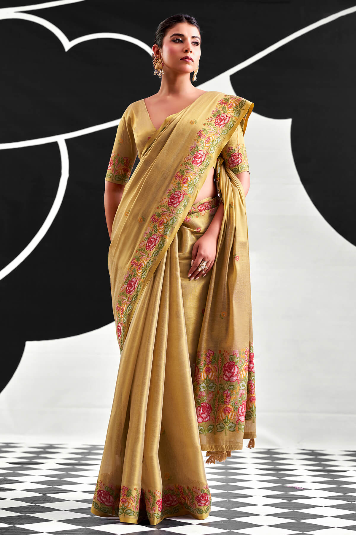 Extraordinary Beige Banarasi Tissue Silk Saree With Staring Blouse Piece