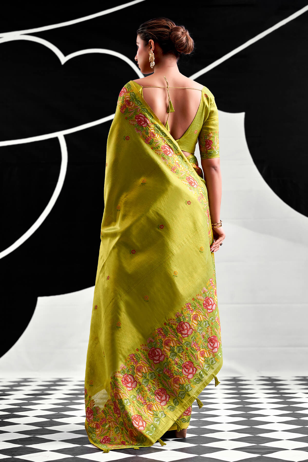 Verdant Green Banarasi Tissue Silk Saree With Glowing Blouse Piece