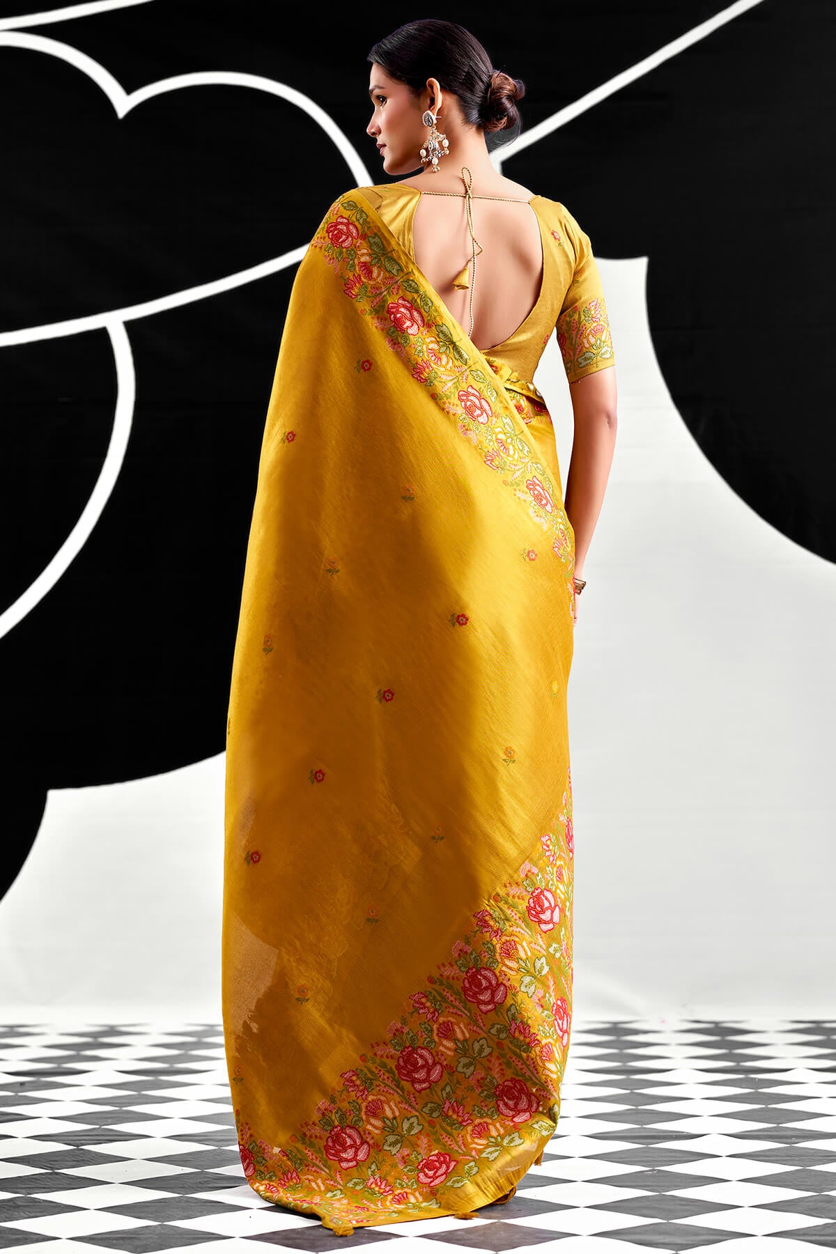 Prettiest Golden Banarasi Tissue Silk Saree With Majesty Blouse Piece