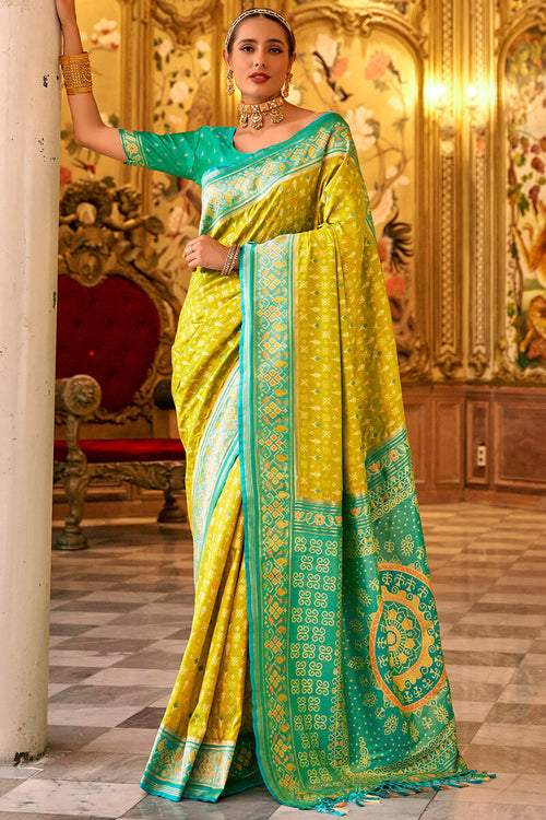 Load image into Gallery viewer, Mesmeric Lemon Soft Banarasi Silk Saree With Jazzy Blouse Piece
