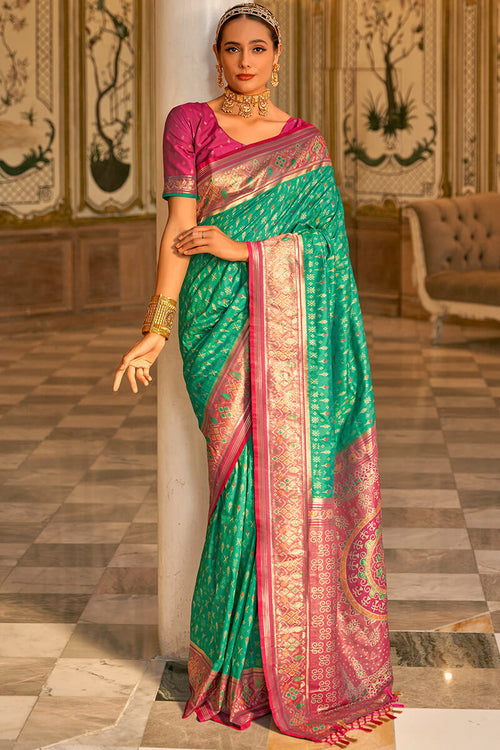 Load image into Gallery viewer, Lovely Green Soft Banarasi Silk Saree With Invaluable Blouse Piece
