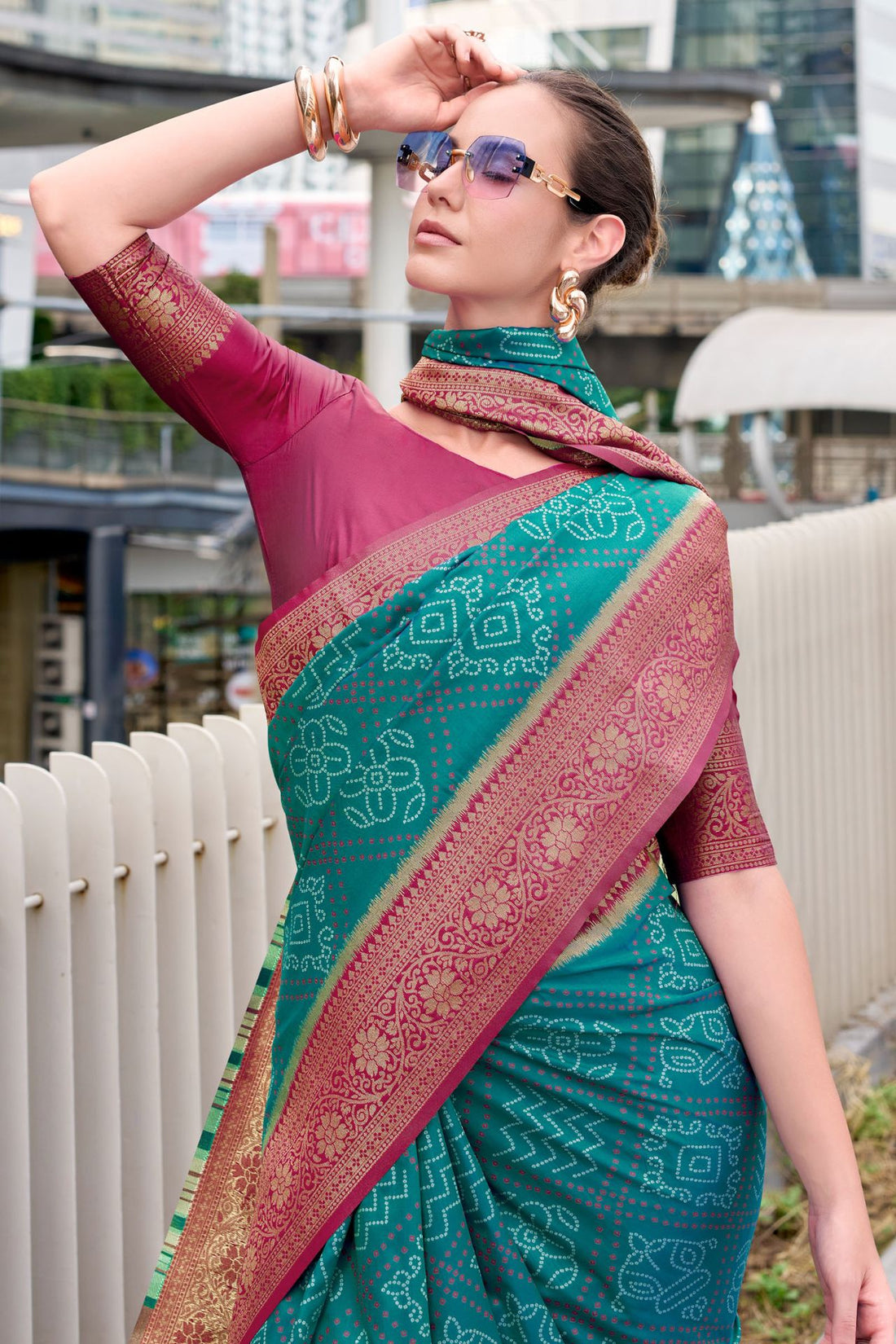 Elision Rama Soft Banarasi Silk Saree With Sonorous Blouse Piece