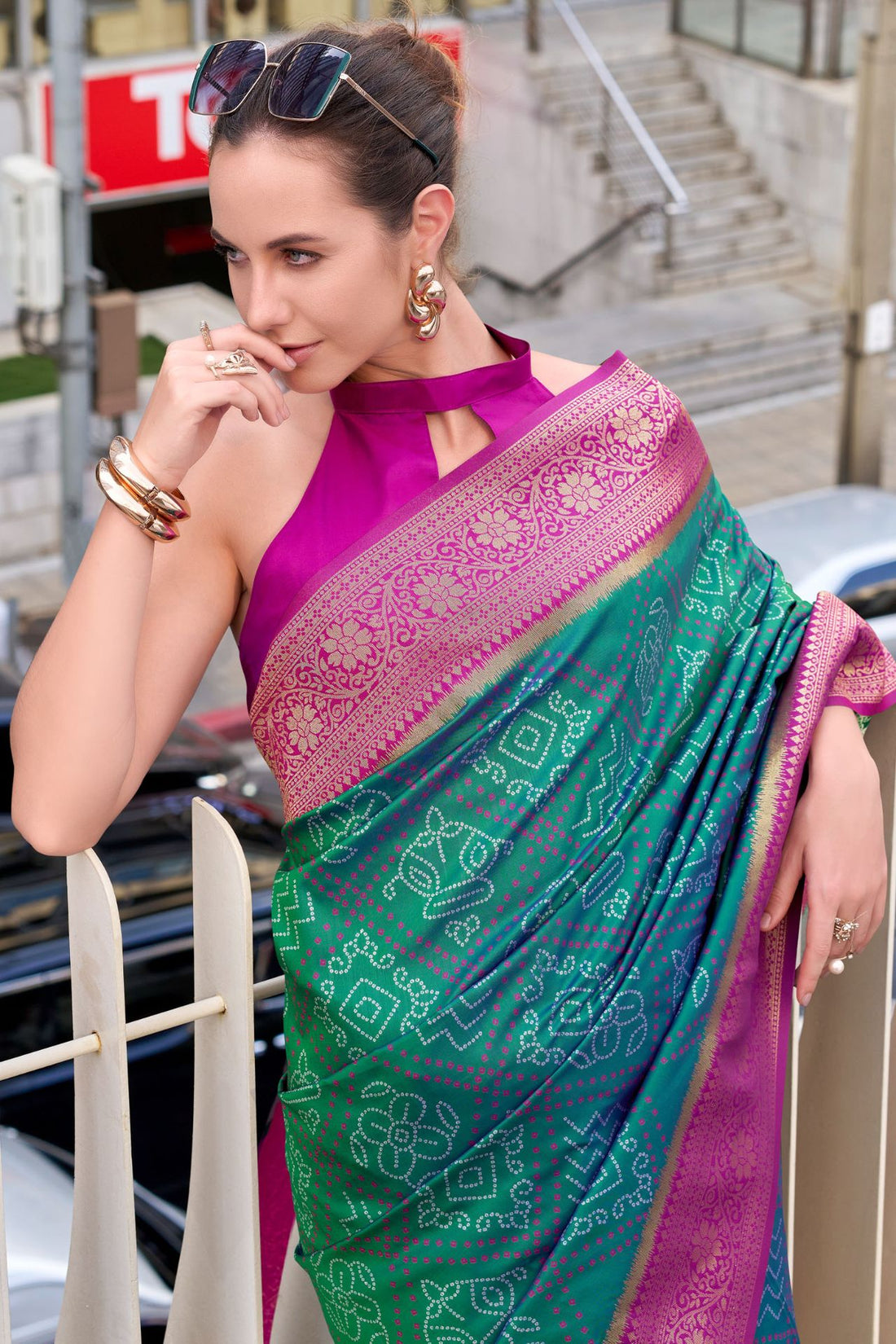 Stunner Green Soft Banarasi Silk Saree With Gossamer Blouse Piece