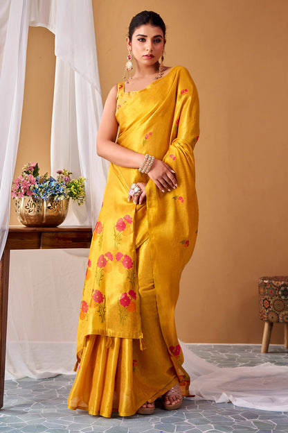 Devastating Golden Banarasi Tissue Silk Saree With Proficient Blouse Piece
