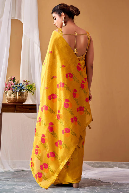 Devastating Golden Banarasi Tissue Silk Saree With Proficient Blouse Piece