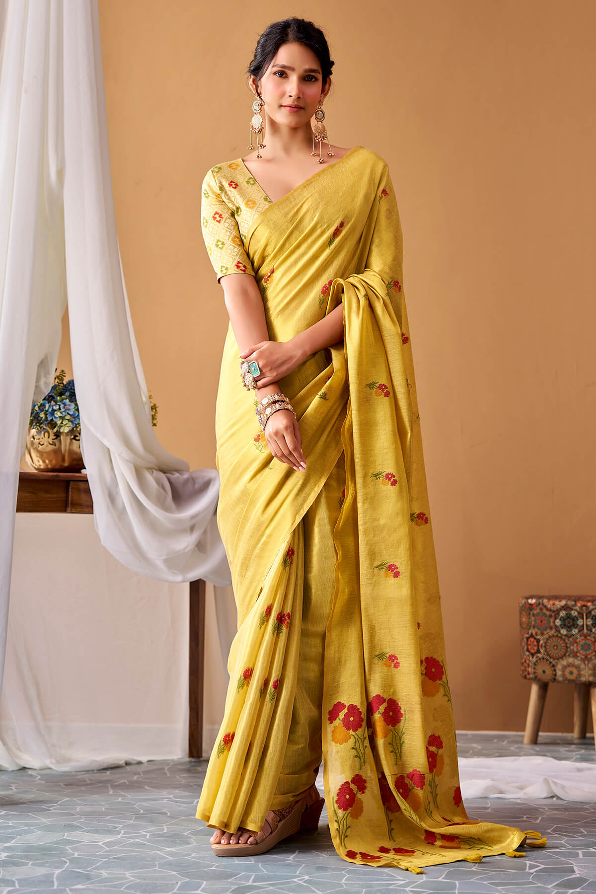Stunning Yellow Banarasi Tissue Silk Saree With Snazzy Blouse Piece
