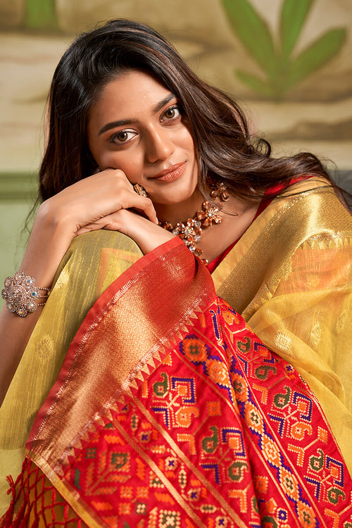 Load image into Gallery viewer, Enchanting Yellow Soft Banarasi Silk Saree With Prodigal Blouse Piece
