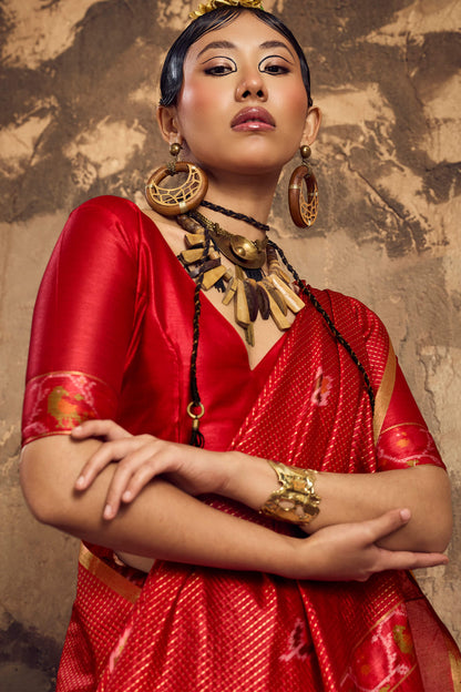 Stylish Red Banarasi Handloom Silk Saree With Magnificat Blouse Piece