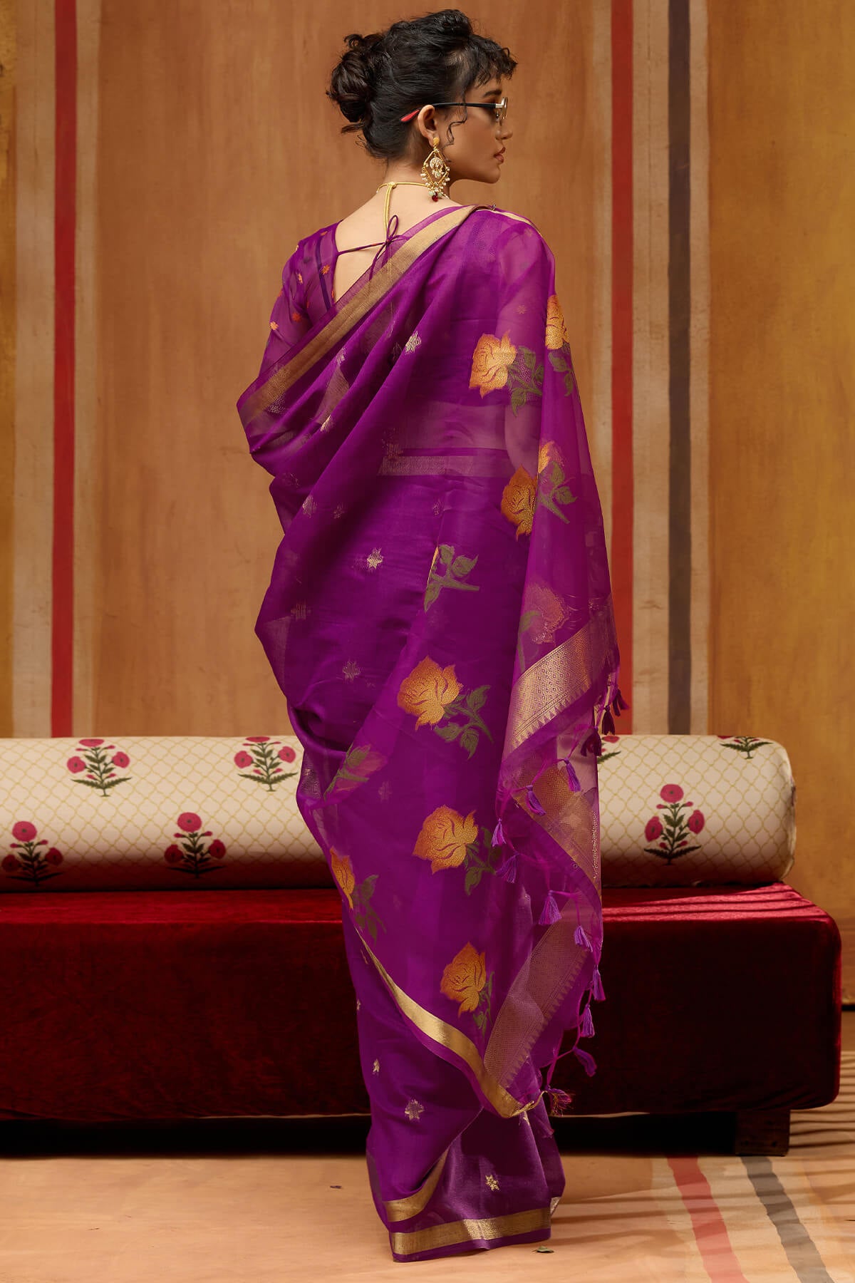 Mellifluous Purple Pure Munga Cotton Saree With Eclat Blouse Piece
