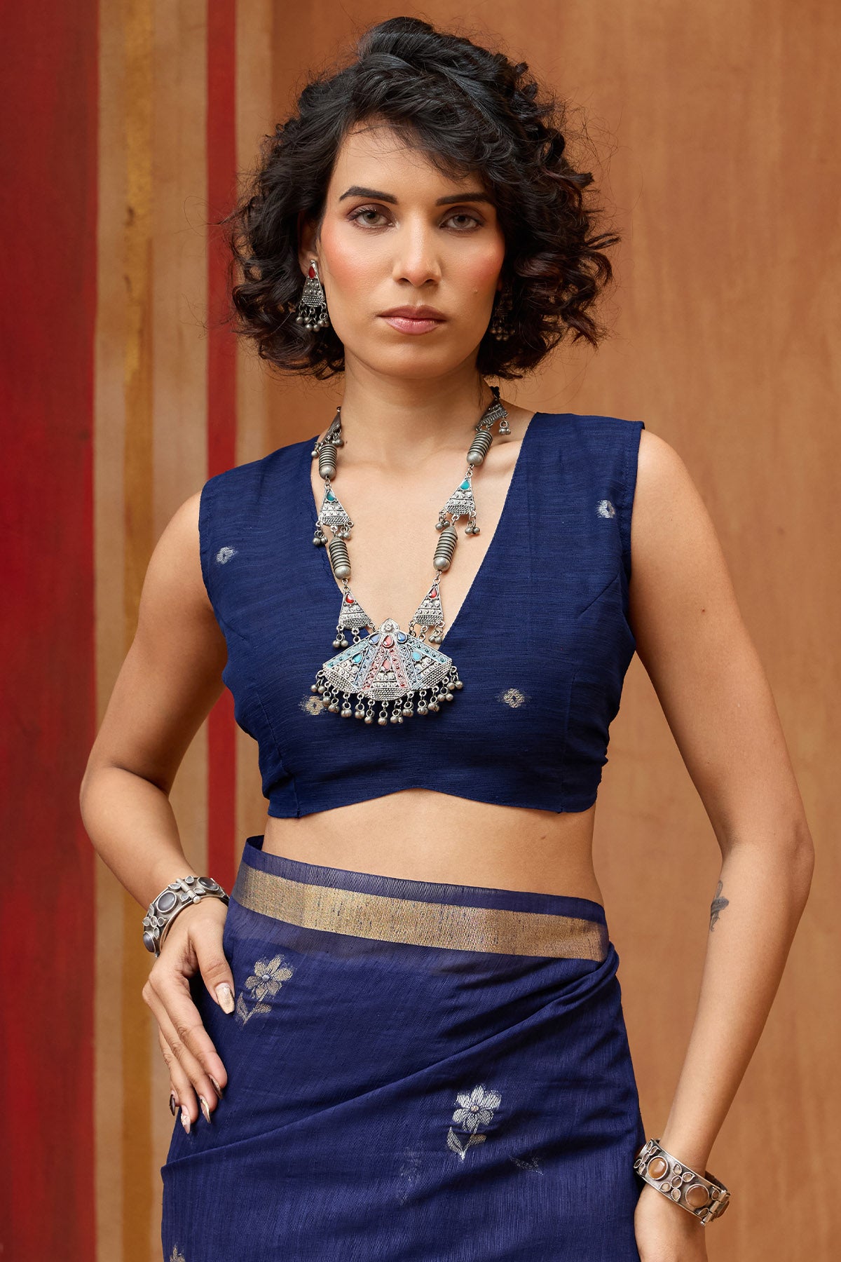 Desuetude Navy Blue Pure Munga Cotton Silk Saree With Supernal Blouse Piece