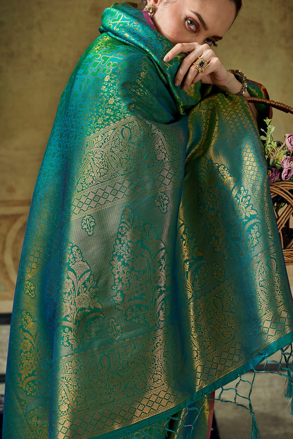 Verdant Rama Kanjivaram Silk Saree With Panoply Blouse Piece