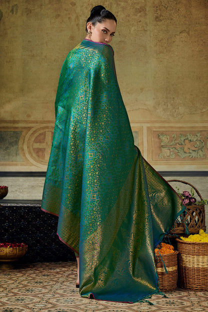 Verdant Rama Kanjivaram Silk Saree With Panoply Blouse Piece