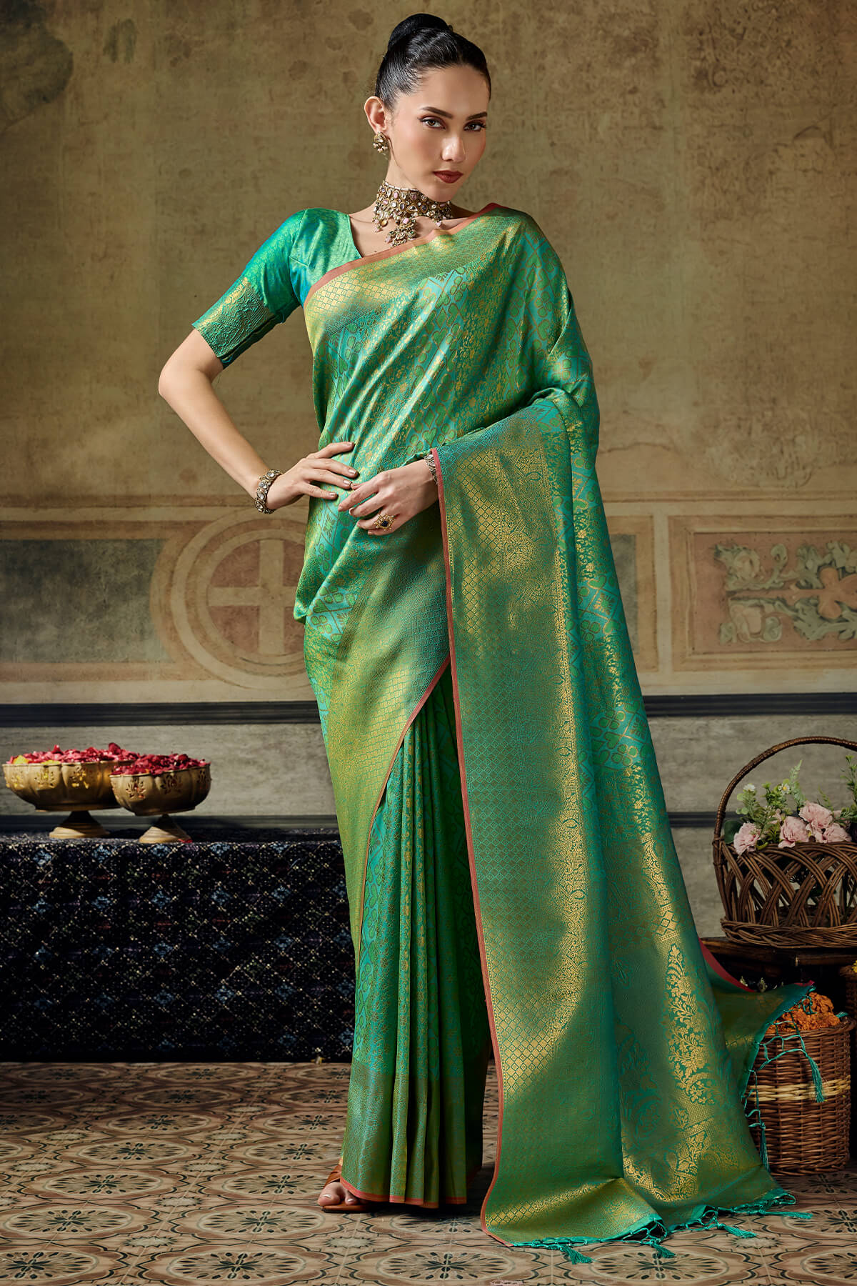 Opulent Green Kanjivaram Silk Saree With Invaluable Blouse Piece