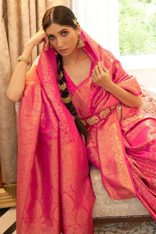 Load image into Gallery viewer, Hypnotic Dark Pink Kanjivaram Silk Saree with Classic Blouse Piece
