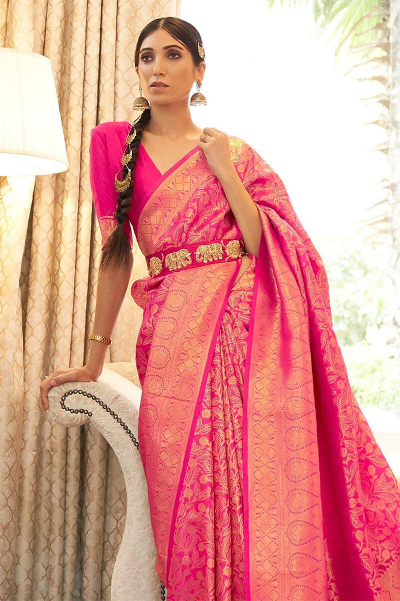 Hypnotic Dark Pink Kanjivaram Silk Saree with Classic Blouse Piece