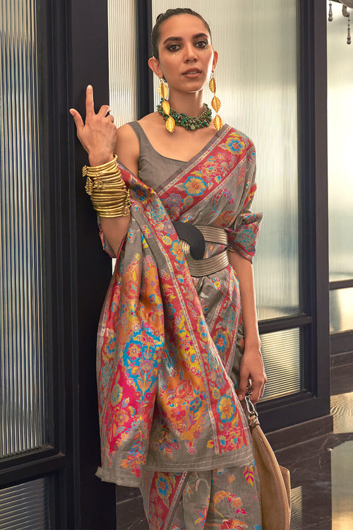 Load image into Gallery viewer, Mesmeric Grey Cotton Silk Saree With Fairytale Blouse Piece
