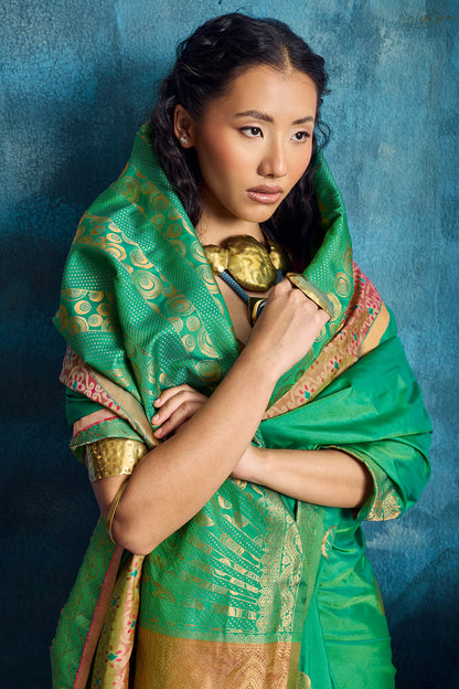 Amiable Green Soft Pochampally Silk Saree With Jazzy Blouse Piece