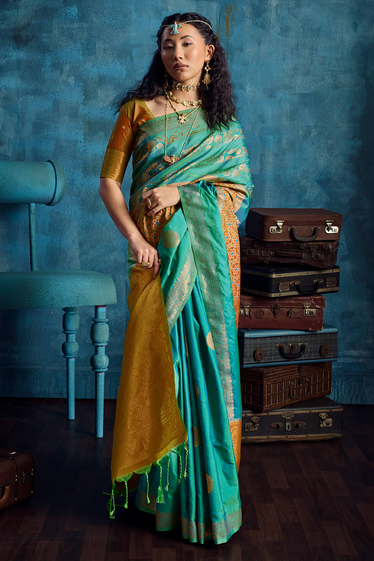 Posh Rama Soft Pochampally Silk Saree With Outstanding Blouse Piece