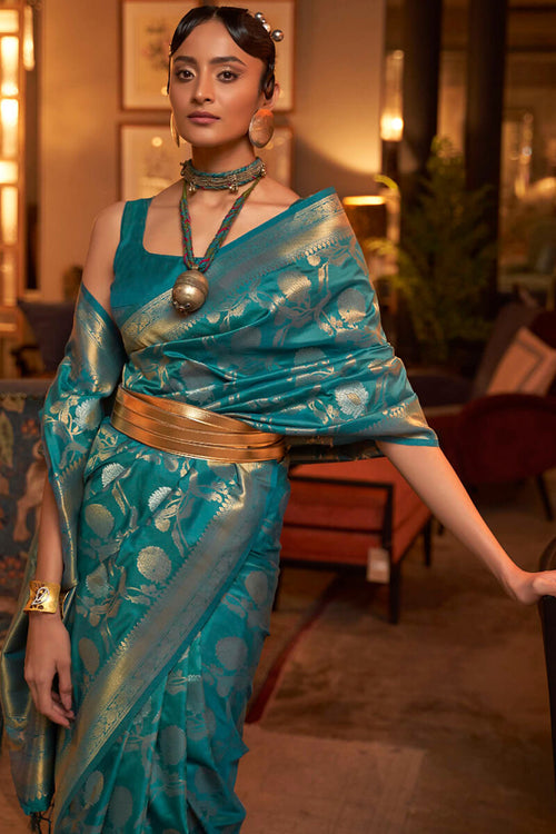 Load image into Gallery viewer, Flameboyant Turquoise Soft Banarasi Silk Saree With Adoring Blouse Piece
