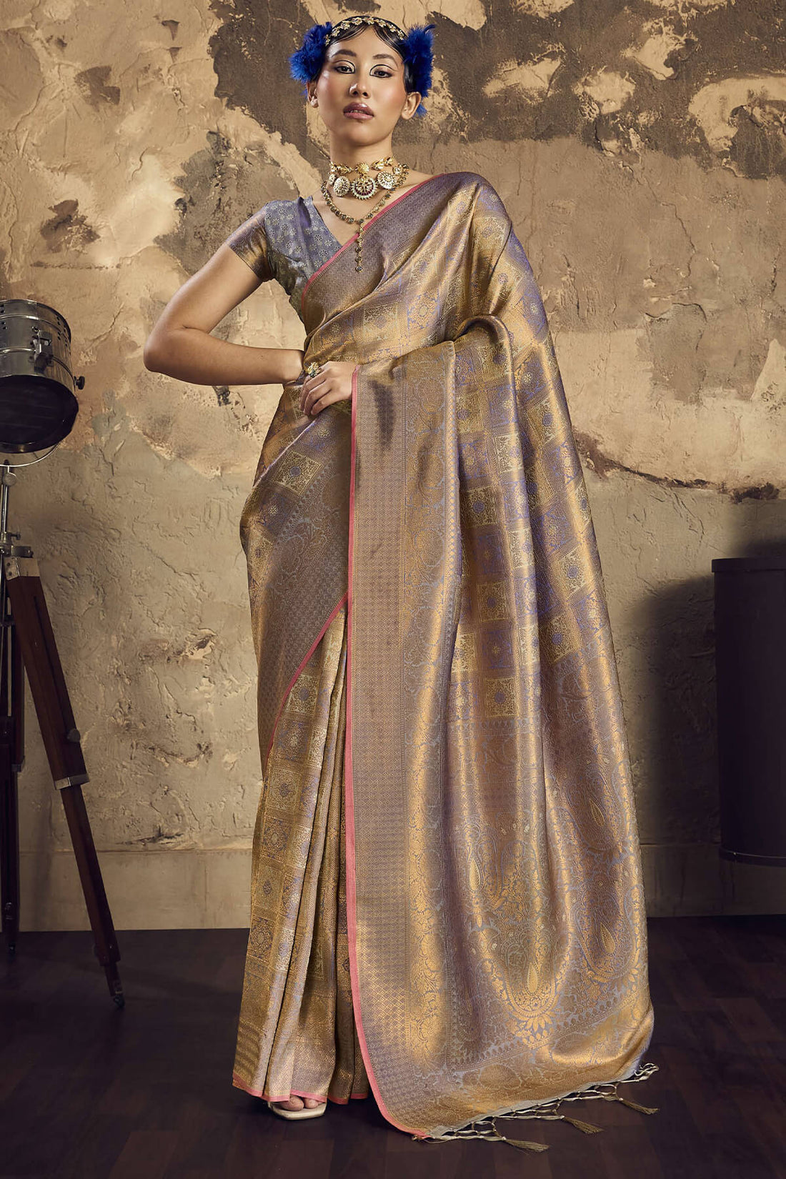 Jazzy Grey Kanjivaram Silk Saree With Traditional Blouse Piece