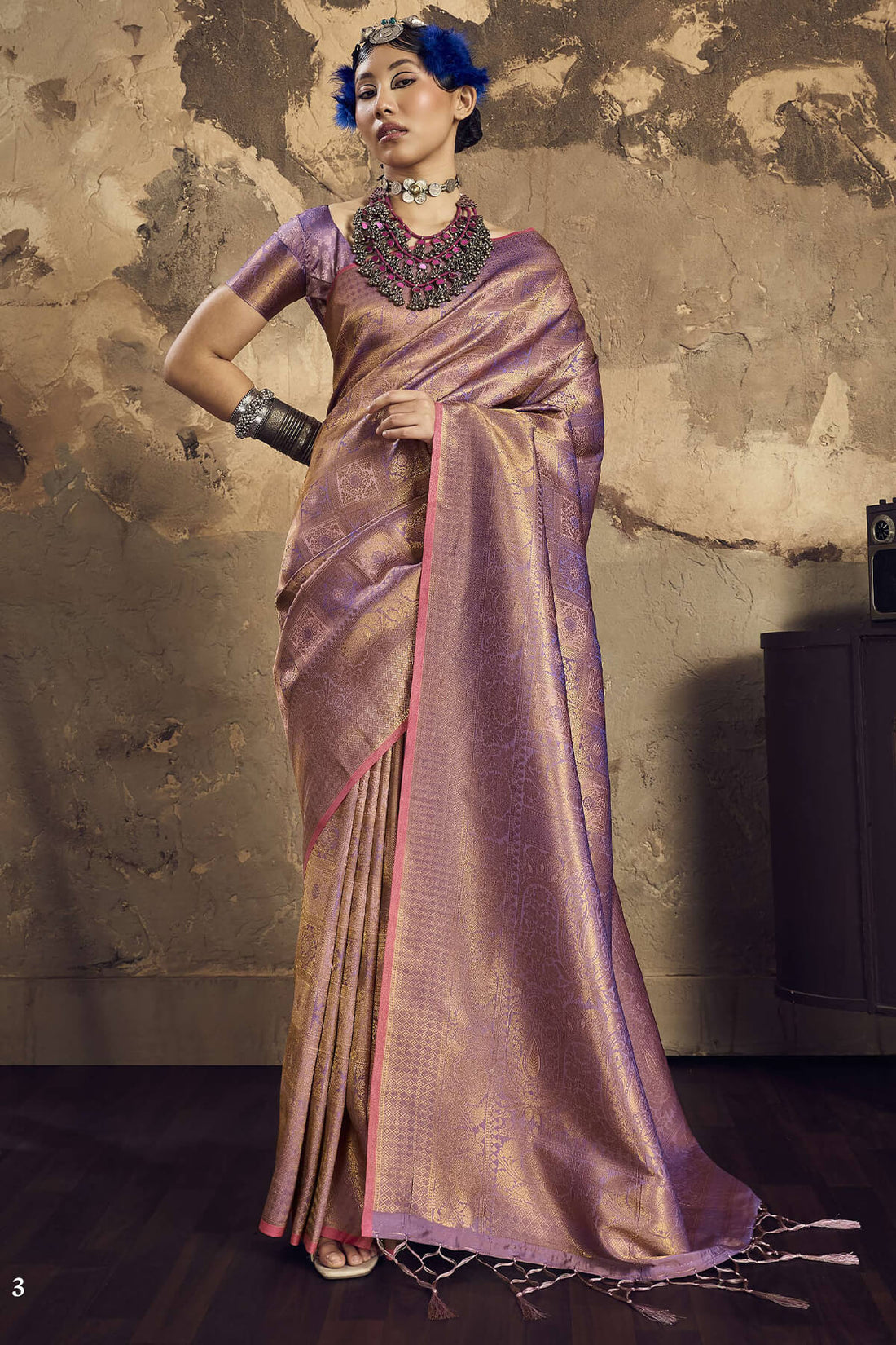 Fugacious Lavender Kanjivaram Silk Saree With Flattering Blouse Piece