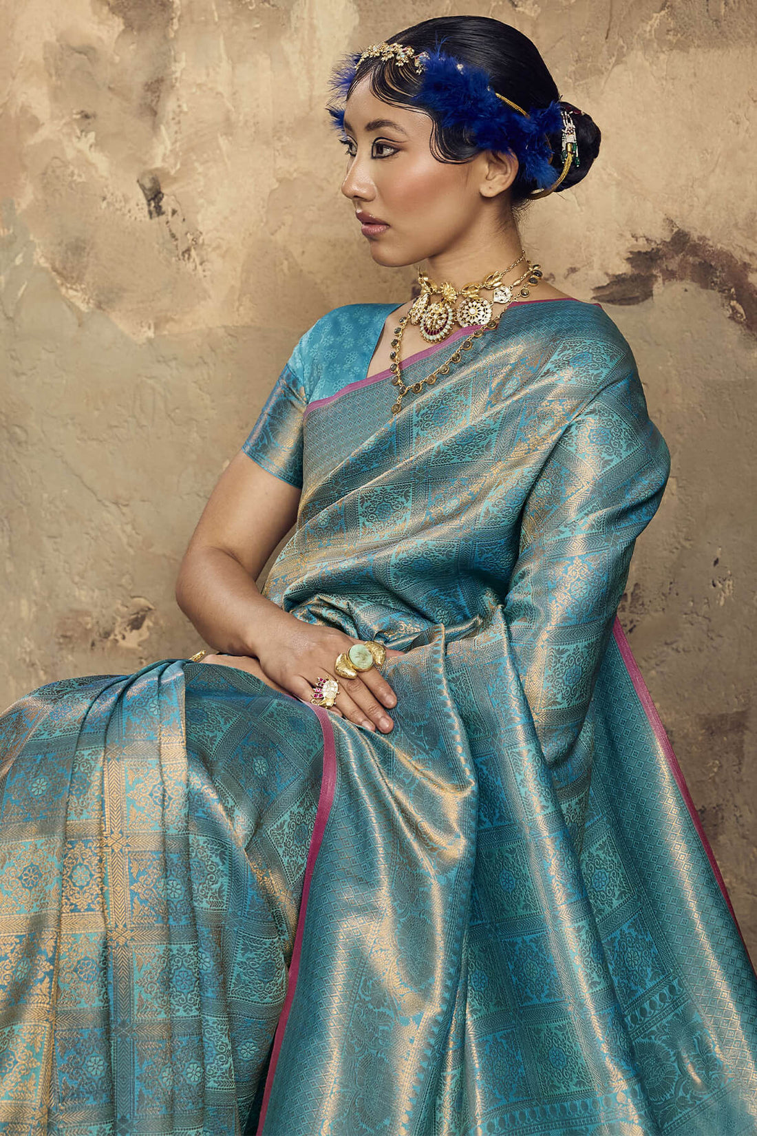 Beguiling Firozi Kanjivaram Silk Saree With Demesne Blouse Piece