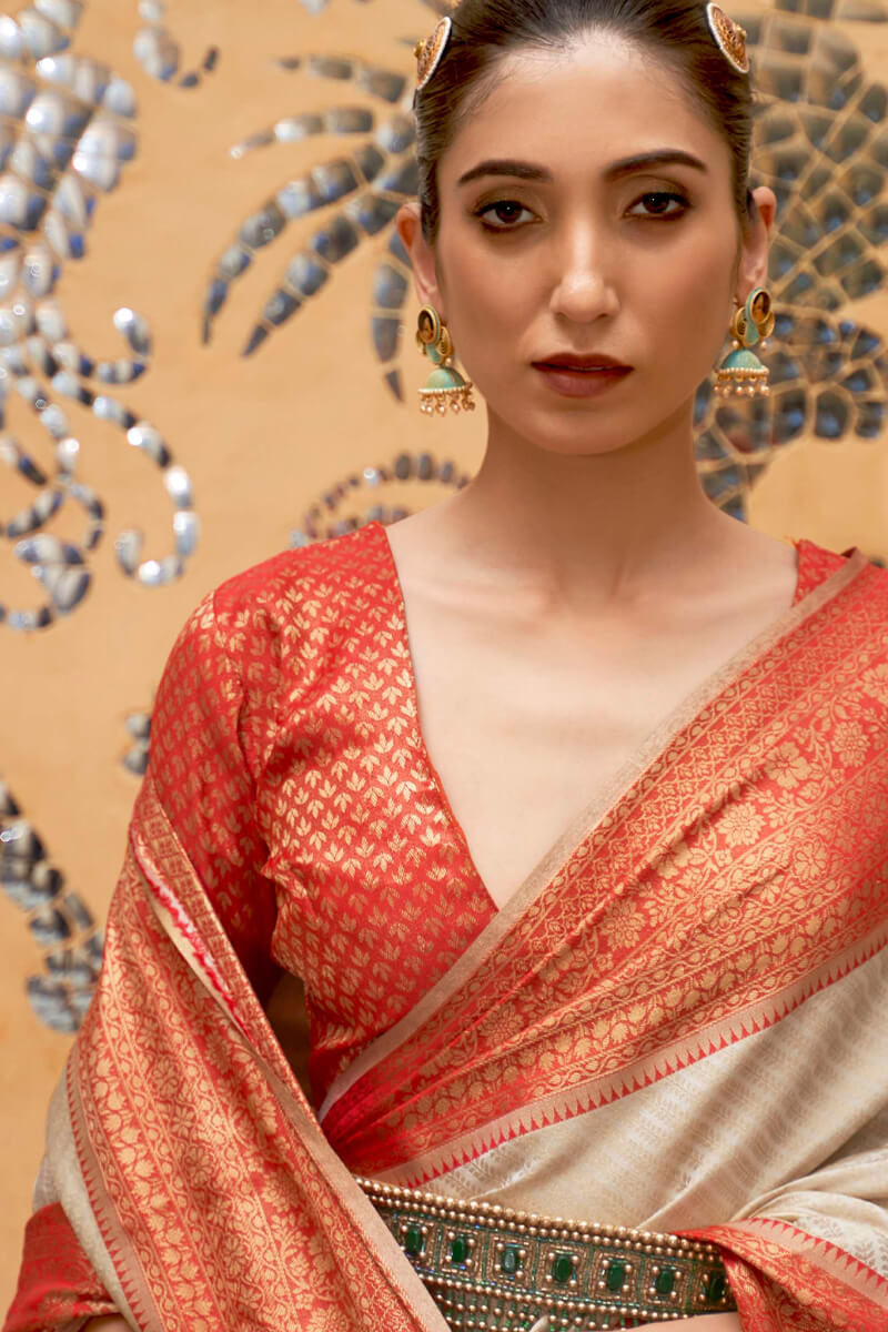 Marvellous Off White Kanjivaram Silk Saree With Flattering Blouse Piece