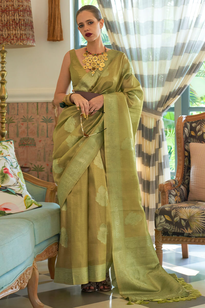 Desirable Green Soft Banarasi Silk Saree With Traditional Blouse Piece