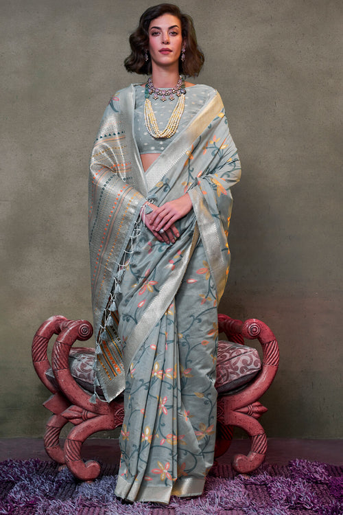 Load image into Gallery viewer, Ineffable Grey Cotton Silk Saree With Inimitable Blouse Piece
