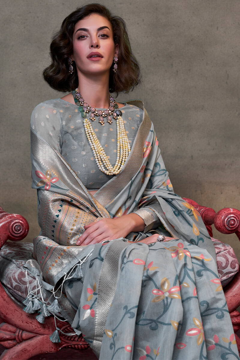 Ineffable Grey Cotton Silk Saree With Inimitable Blouse Piece