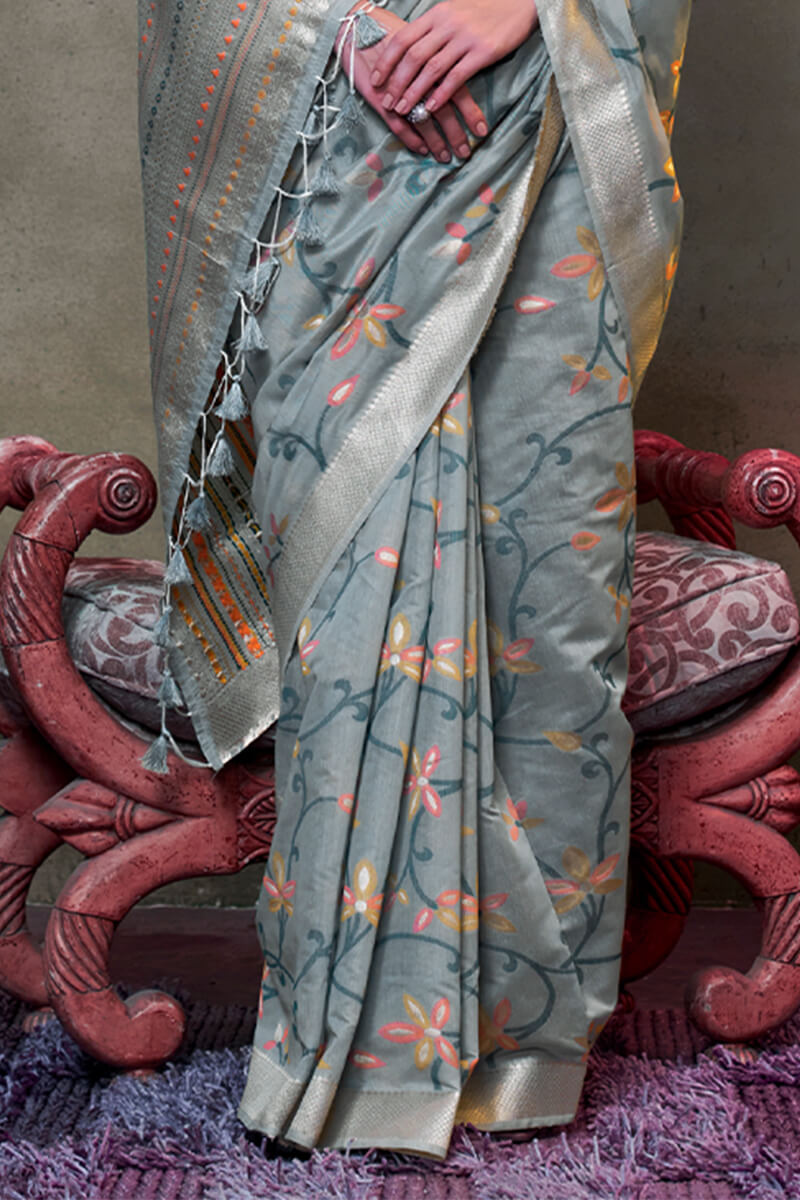 Ineffable Grey Cotton Silk Saree With Inimitable Blouse Piece