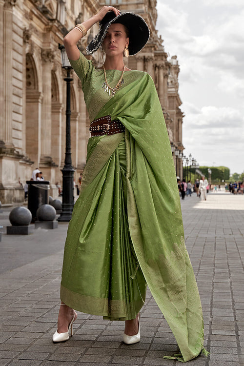 Load image into Gallery viewer, Tremendous Green Soft Banarasi Silk Saree With Zephyr Blouse Piece
