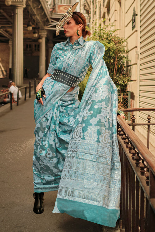 Load image into Gallery viewer, Bewitching Rama Lucknowi Silk Saree and Bucolic Blouse Piece
