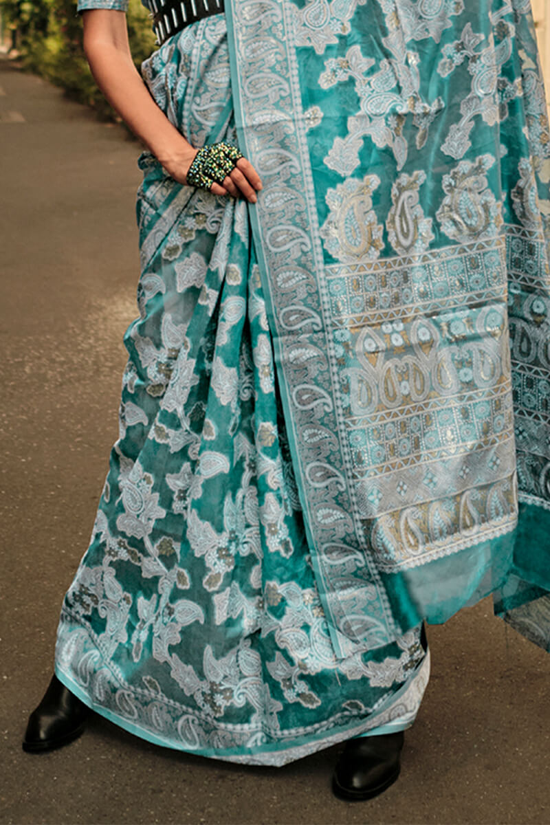 Bewitching Rama Lucknowi Silk Saree and Bucolic Blouse Piece