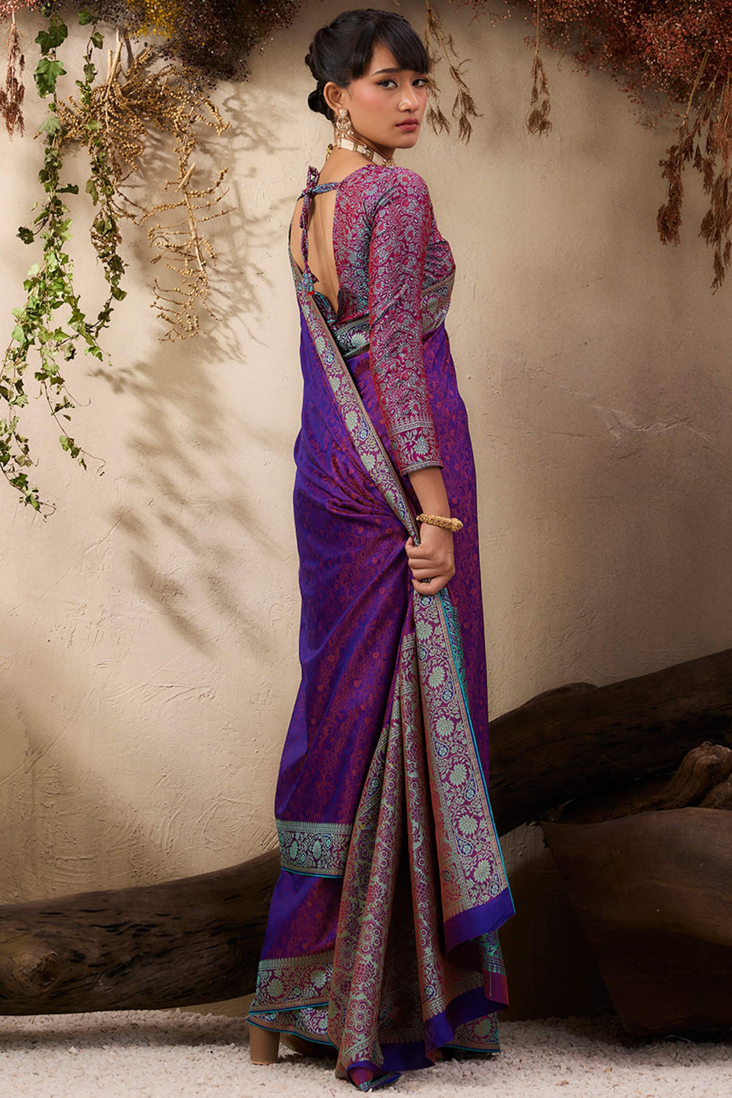 Imbrication Purple Kanjivaram Silk Saree With Hypnotic Blouse Piece