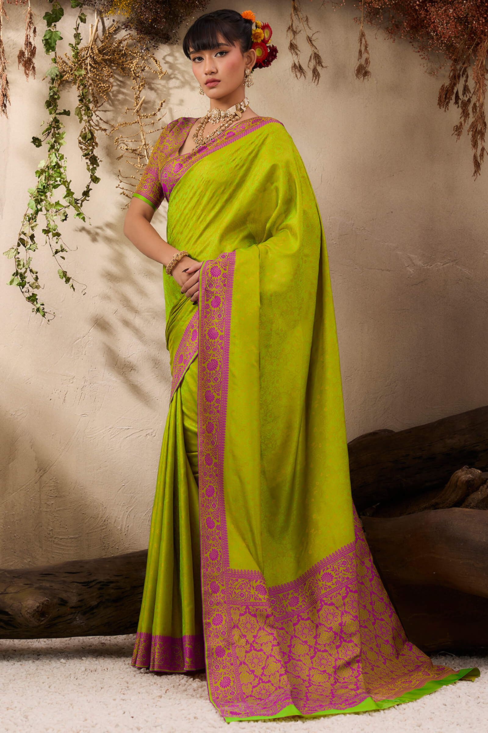 Prodigal Green Kanjivaram Silk Saree With Surpassing Blouse Piece