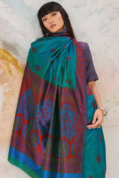 Eloquence Rama Kanjivaram Silk Saree With Divine Blouse Piece