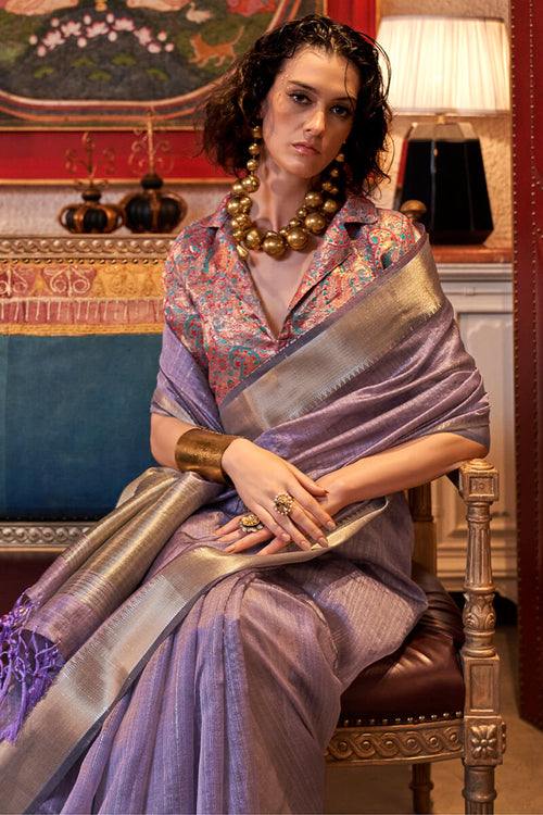 Load image into Gallery viewer, Exquisite Lavender Soft Banarasi Silk Saree With Alluring Blouse Piece
