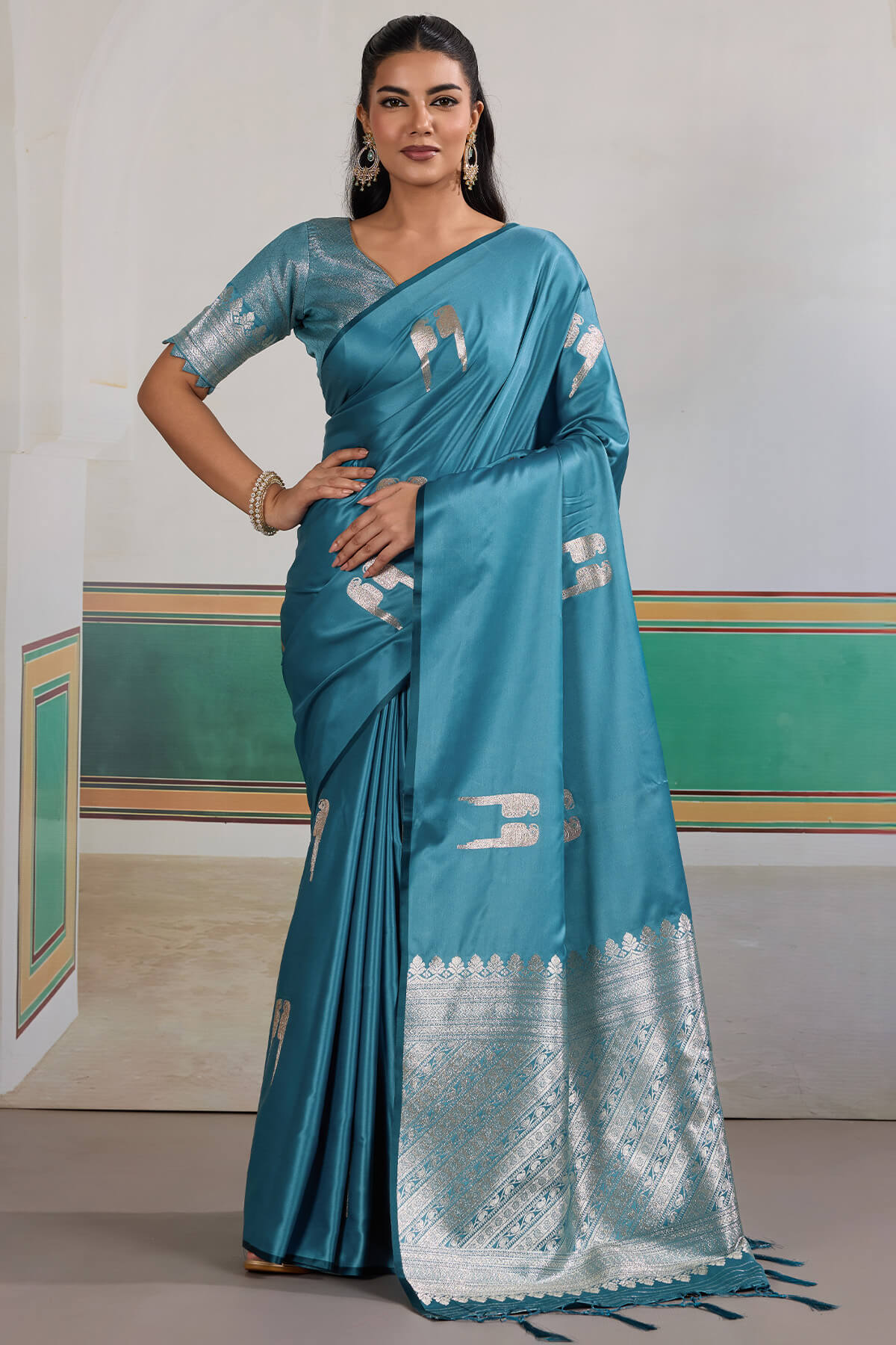 Effulgent Firozi Banarasi Satin Silk Saree With Enamoring Blouse